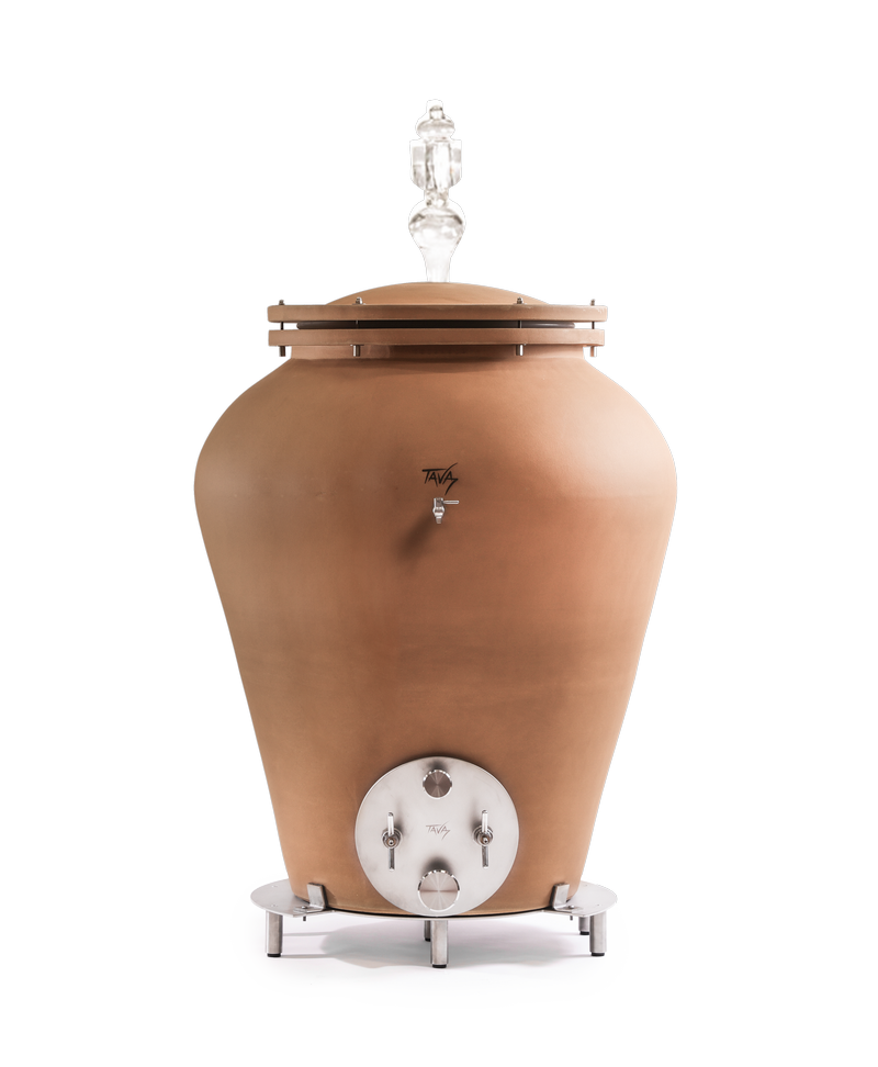 Amphore Tava 750L, élevage de cuvées importantes – blancs complexes, rosés, rouges moyens à charpentés